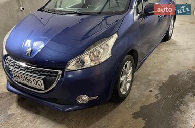 Хетчбек Peugeot 208 2013 в Києві Хетчбек Peugeot 208 2013 в Києві