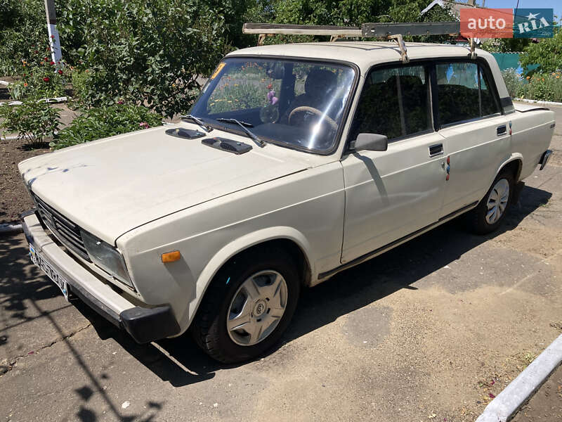 Седан ВАЗ / Lada 2105 1990 в Великой Михайловке