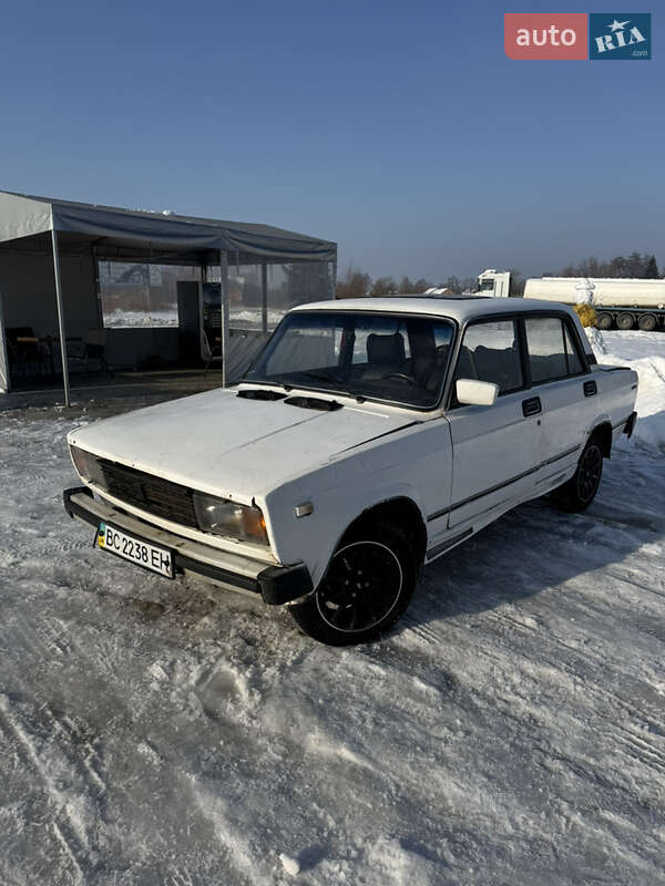 Седан ВАЗ / Lada 2105 1983 в Львове