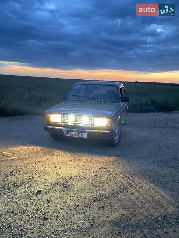 Седан ВАЗ / Lada 2107 1987 в Березанке