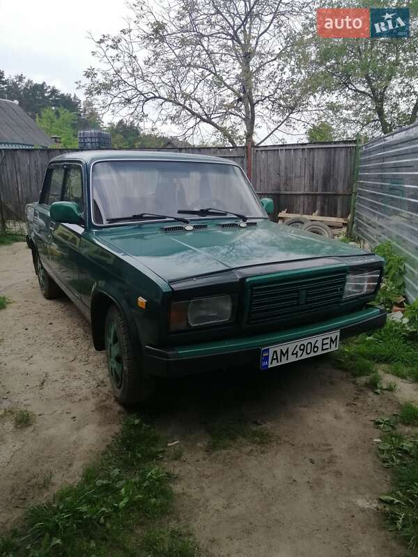 Седан ВАЗ / Lada 2107 2005 в Житомире