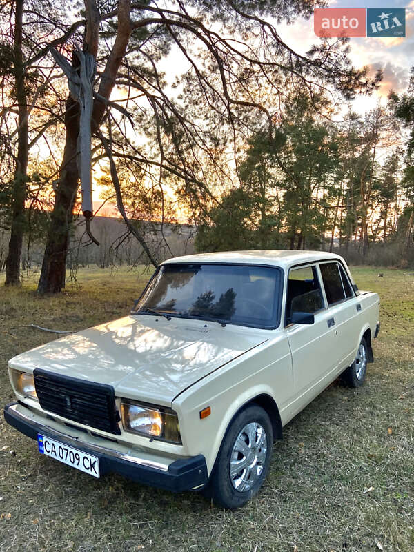 Седан ВАЗ / Lada 2107 1990 в Тальному Седан ВАЗ / Lada 2107 1990 в Тальному