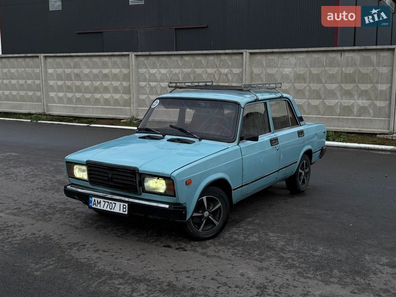 Седан ВАЗ / Lada 2107 1995 в Андрушевке