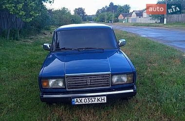 Седан ВАЗ / Lada 2107 2002 в Краснокутске