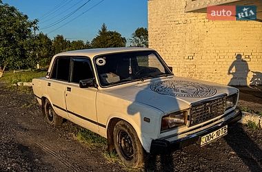 Седан ВАЗ / Lada 2107 1989 в Сокале