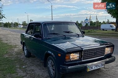 Седан ВАЗ / Lada 2107 2004 в Заречном