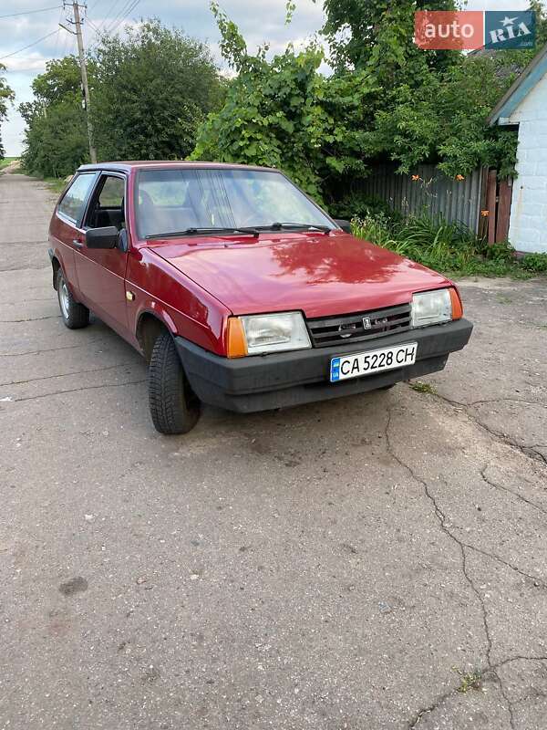 Хэтчбек ВАЗ / Lada 2108 1987 в Золотоноше