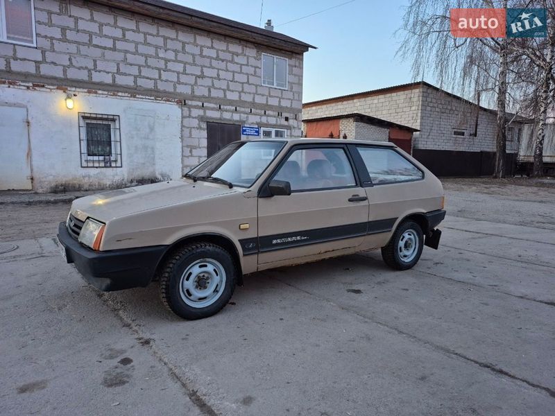 Хэтчбек ВАЗ / Lada 2108 1986 в Глухове Хэтчбек ВАЗ / Lada 2108 1986 в Глухове