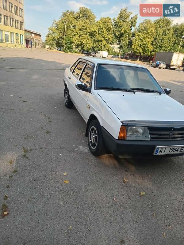 Седан ВАЗ / Lada 21099 2005 в Киеве