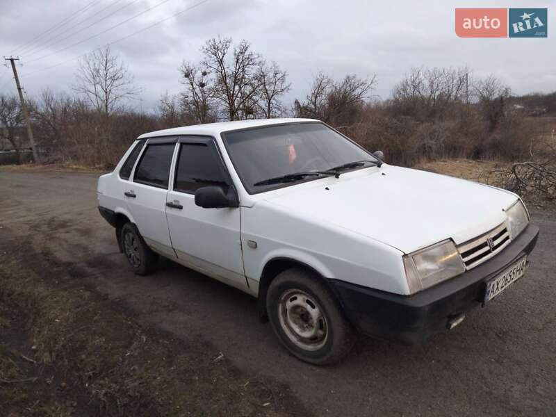 Седан ВАЗ / Lada 21099 1992 в Миргороде