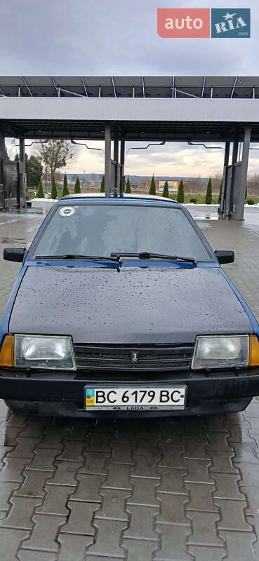 Хэтчбек ВАЗ / Lada 2109 2000 в Жовкве