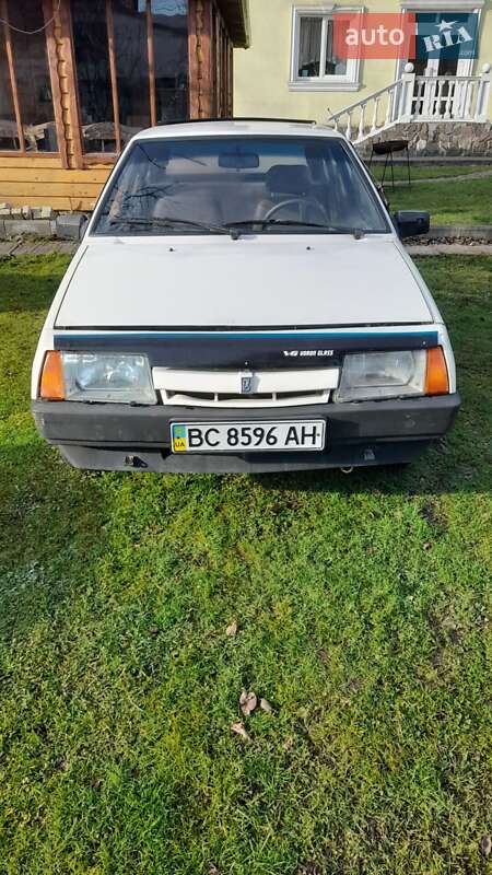 Хэтчбек ВАЗ / Lada 2109 1992 в Сколе