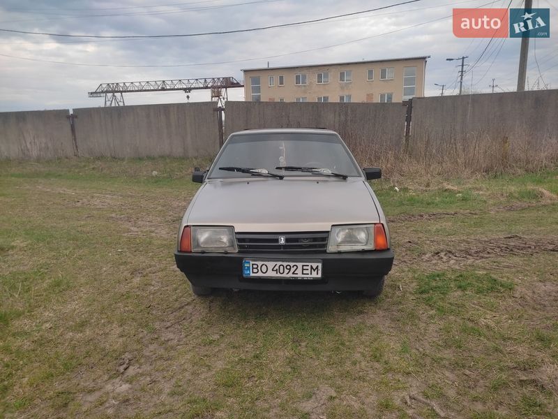 Хэтчбек ВАЗ / Lada 2109 2002 в Чорткове