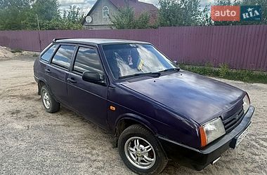 Хэтчбек ВАЗ / Lada 2109 2001 в Деражне