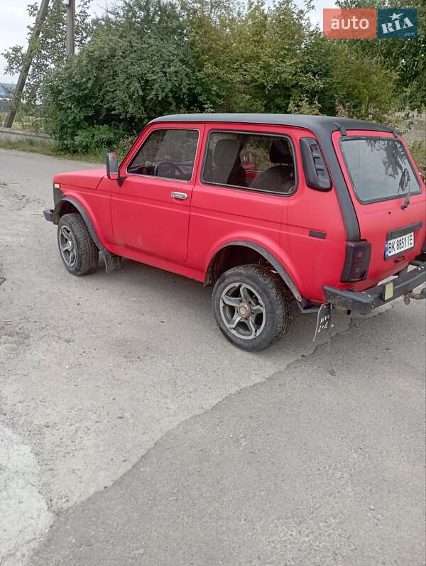 Позашляховик / Кросовер ВАЗ / Lada 2121 Нива 1985 в Рівному