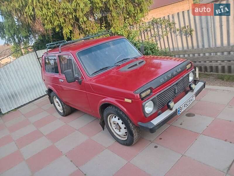 Внедорожник / Кроссовер ВАЗ / Lada 2121 Нива 1990 в Лубнах