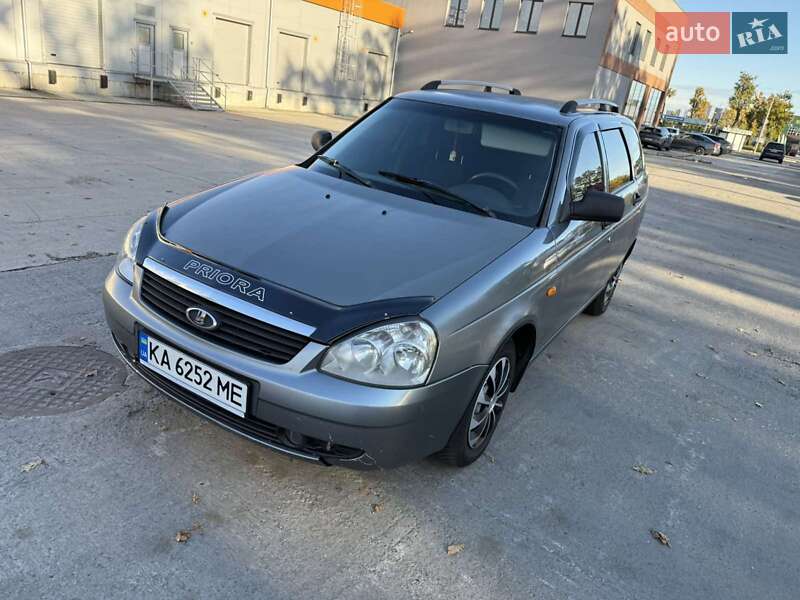 Хэтчбек ВАЗ / Lada 2172 Priora 2010 в Кривом Озере