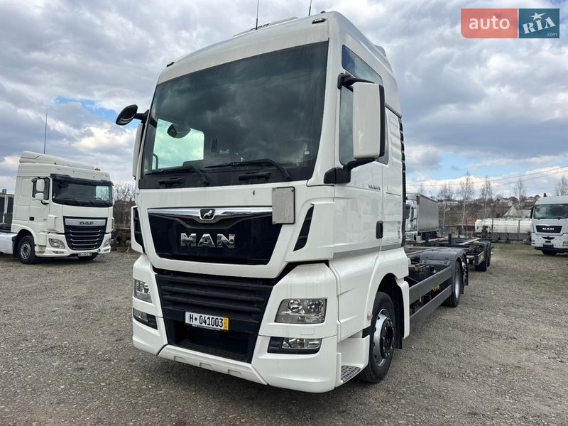 Контейнеровоз MAN 26 2020 в Чернівцях