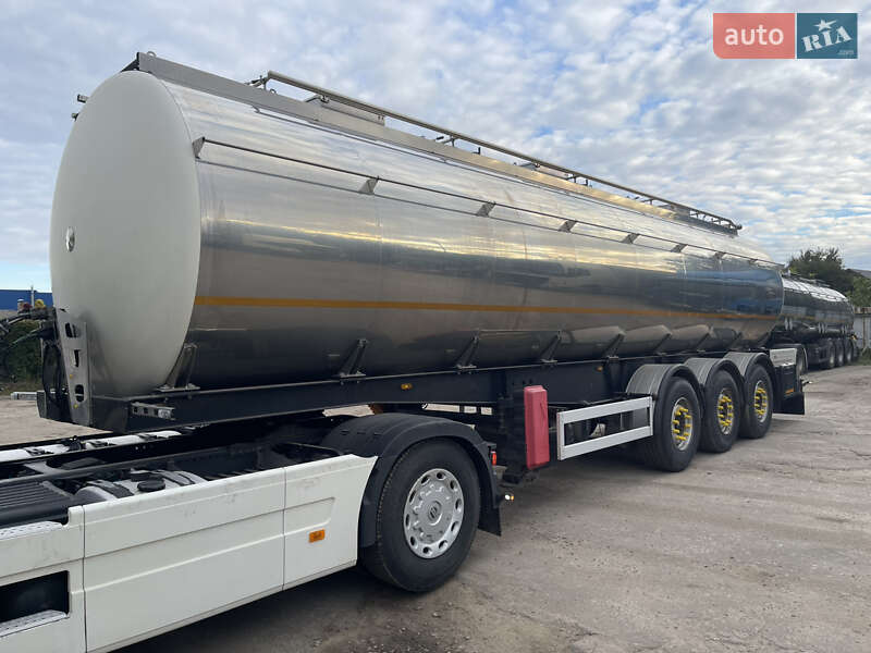 Цистерна напівпричіп Achleitner 2STA27 2011 в Сумах