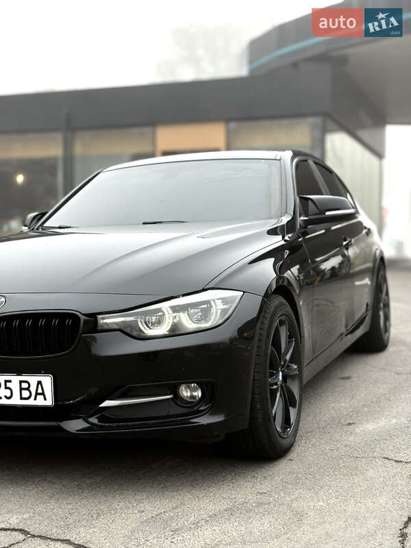 Седан BMW 3 Series 2012 в Дніпрі Седан BMW 3 Series 2012 в Дніпрі
