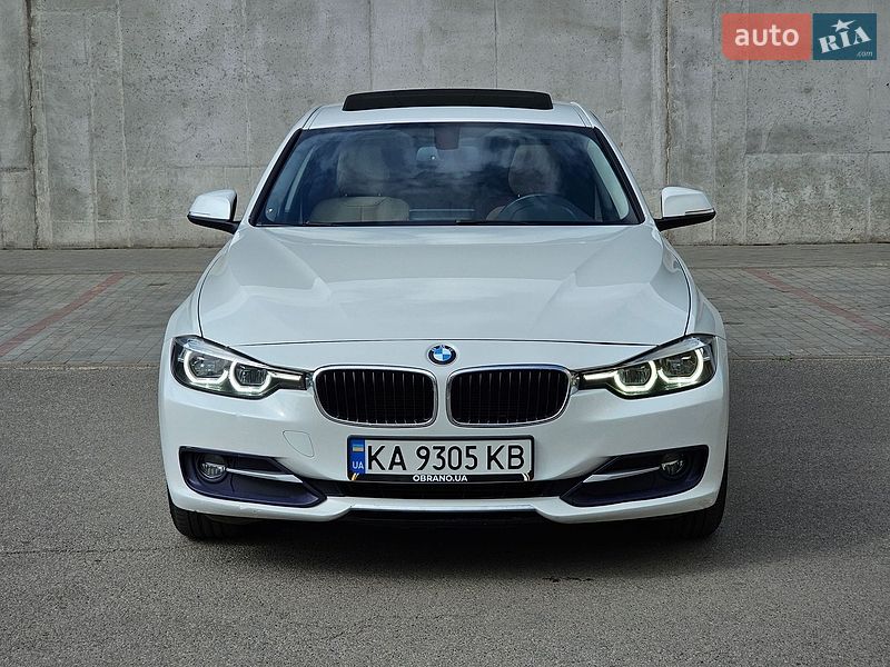 Седан BMW 3 Series 2018 в Киеве