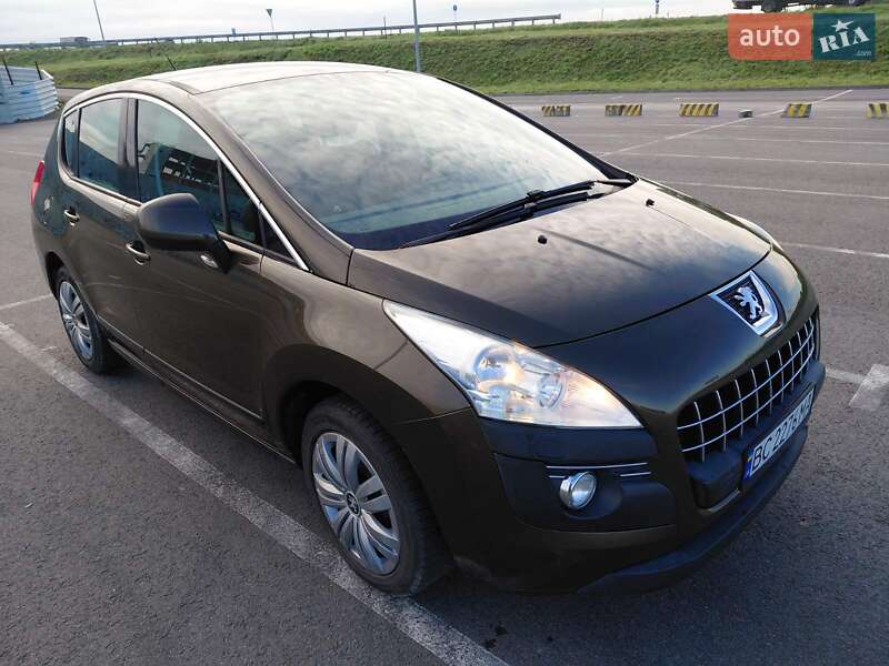 Позашляховик / Кросовер Peugeot 3008 2010 в Львові
