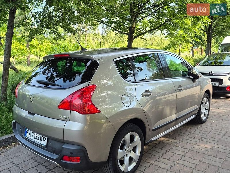 Внедорожник / Кроссовер Peugeot 3008 2012 в Киеве