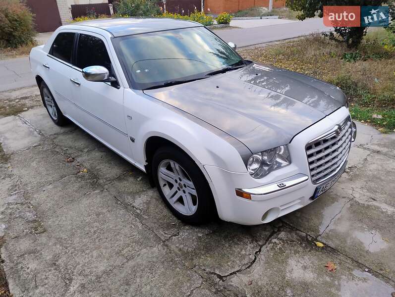 Седан Chrysler 300C 2007 в Днепре