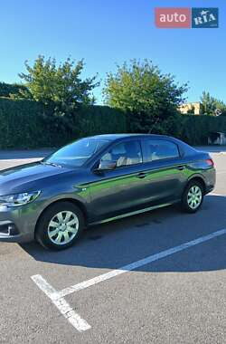 Седан Peugeot 301 2017 в Киеве Седан Peugeot 301 2017 в Киеве