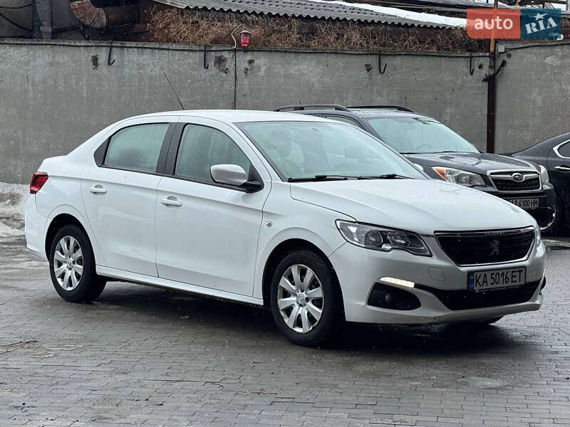 Седан Peugeot 301 2021 в Киеве
