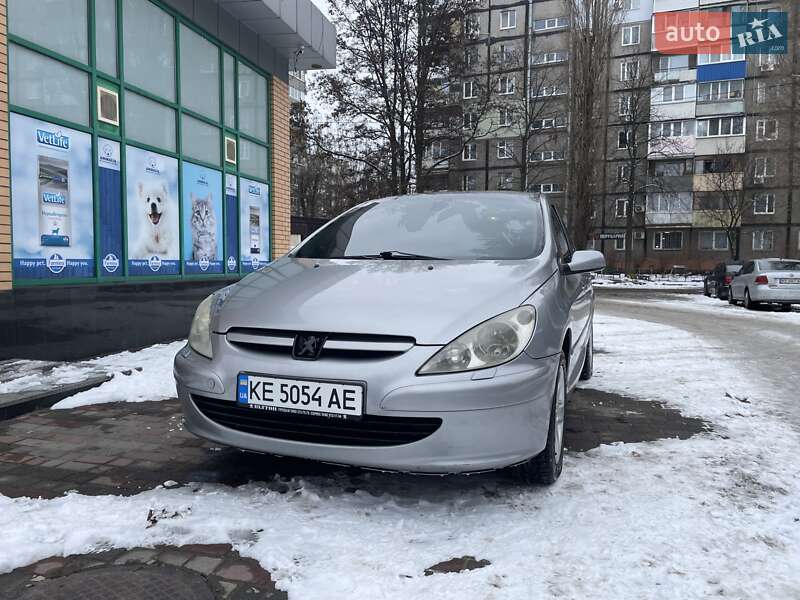 Хетчбек Peugeot 307 2004 в Дніпрі