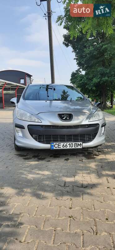 Хэтчбек Peugeot 308 2011 в Черновцах