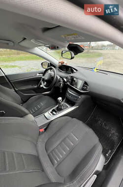 Универсал Peugeot 308 2014 в Киеве