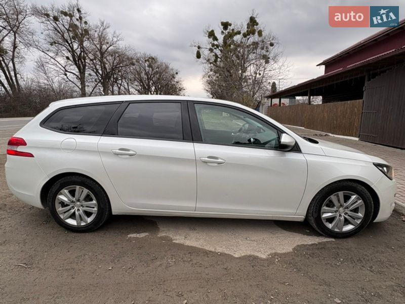 Універсал Peugeot 308 2015 в Кам'янець-Подільському