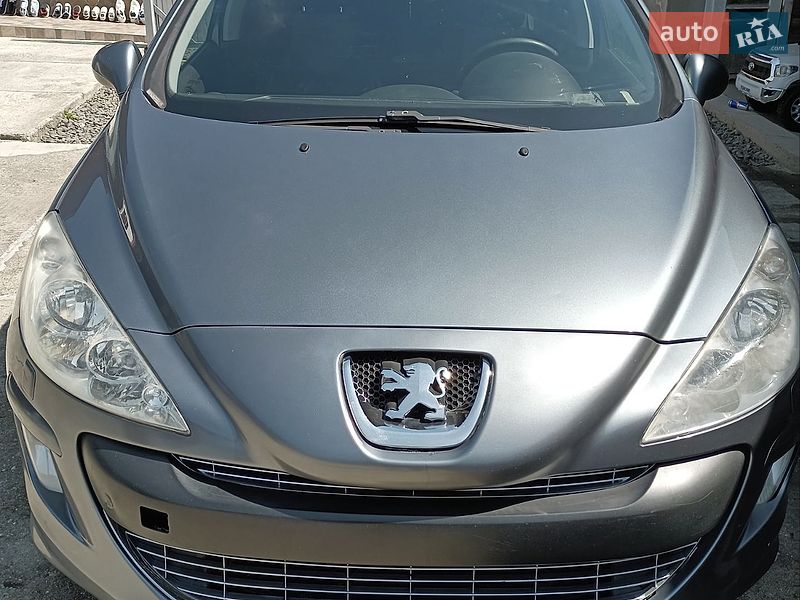 Хэтчбек Peugeot 308 2008 в Тячеве