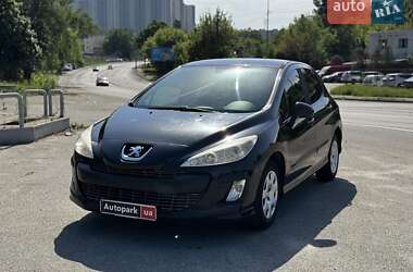 Хетчбек Peugeot 308 2008 в Києві Хетчбек Peugeot 308 2008 в Києві