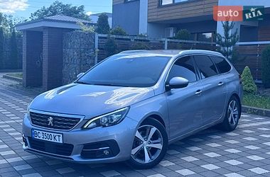 Універсал Peugeot 308 2017 в Стрию