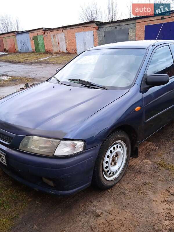 Седан Mazda 323 1997 в Прилуках