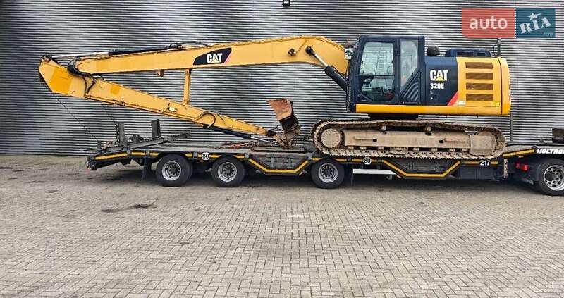 Гусеничный экскаватор Caterpillar 323 2014 в Киеве Гусеничный экскаватор Caterpillar 323 2014 в Киеве