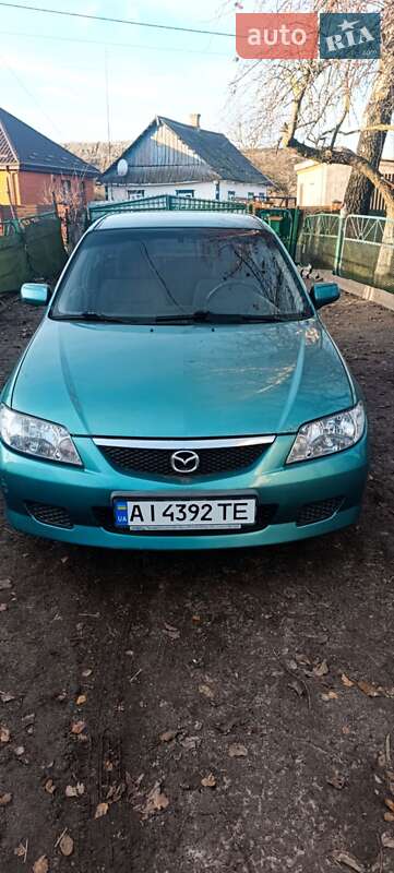 Хэтчбек Mazda 323 2002 в Рафаловке Хэтчбек Mazda 323 2002 в Рафаловке
