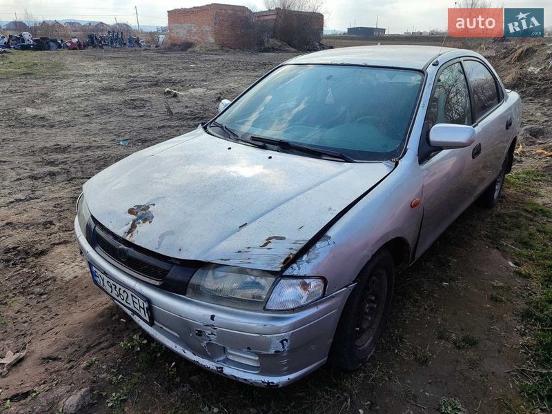 Седан Mazda 323 1998 в Львове