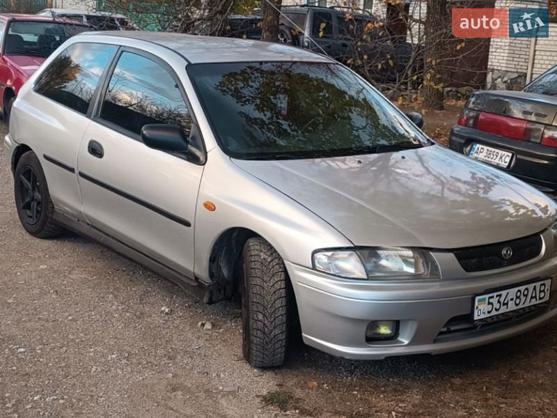 Хетчбек Mazda 323 1997 в Запоріжжі