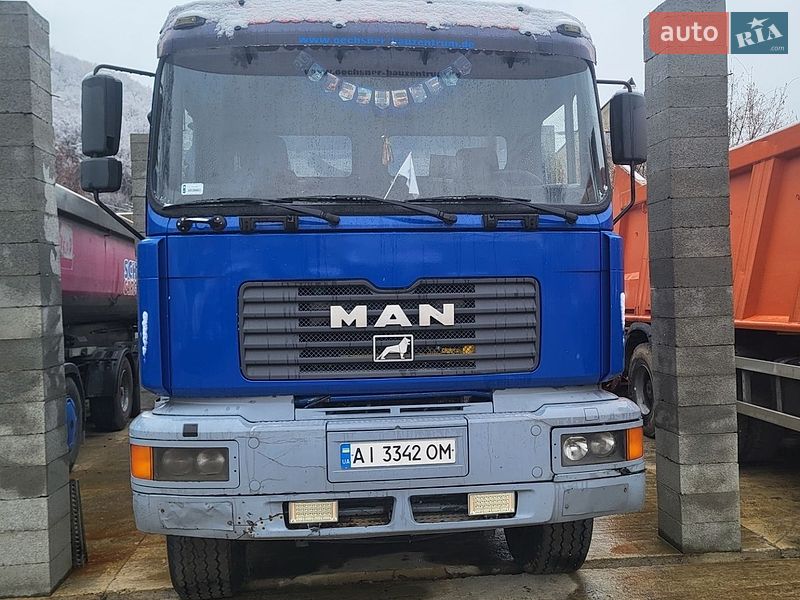 Самосвал MAN 33.403 2001 в Яремче