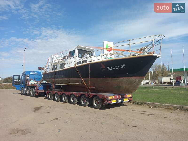 Катер Адмиралтеец 371 1985 в Рени Катер Адмиралтеец 371 1985 в Рени