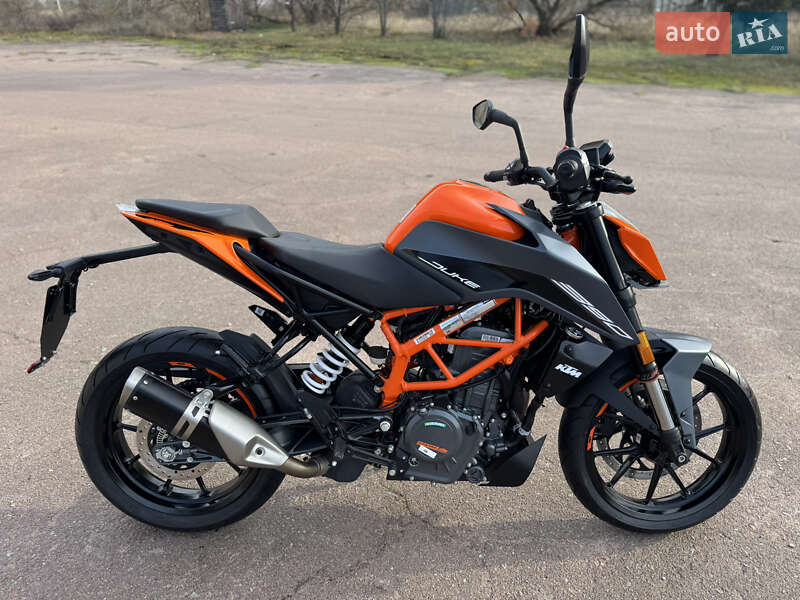 Мотоцикл Без обтекателей (Naked bike) KTM 390 Duke 2023 в Сновске