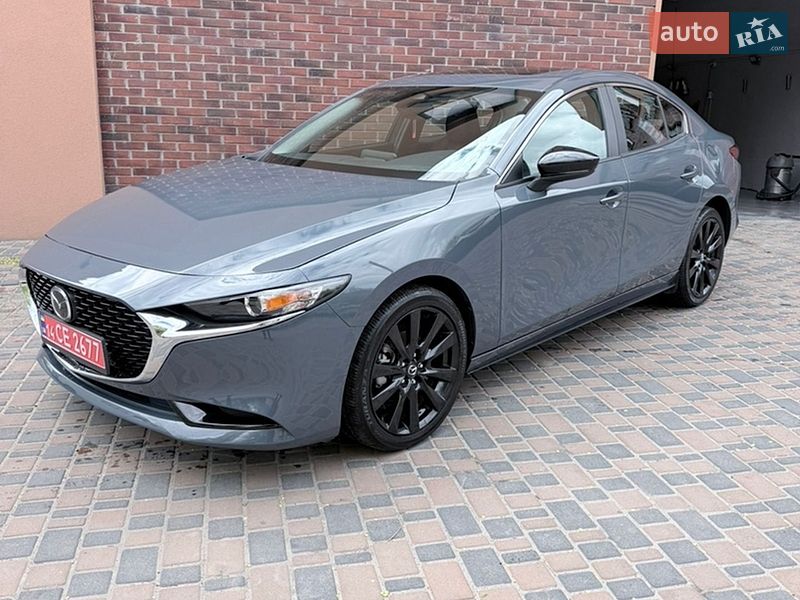 Седан Mazda 3 2022 в Новомосковске