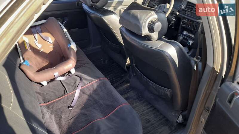 Седан Peugeot 405 1991 в Сарнах Седан Peugeot 405 1991 в Сарнах