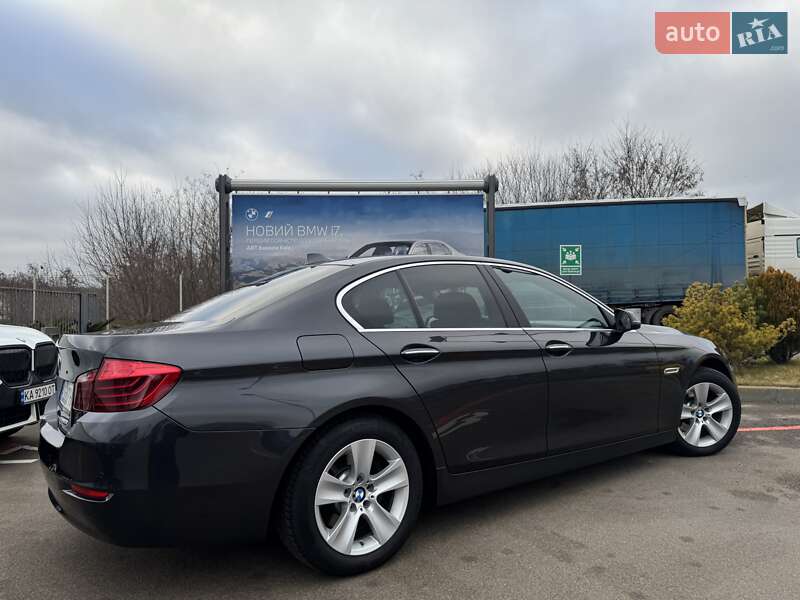 Седан BMW 5 Series 2016 в Киеве