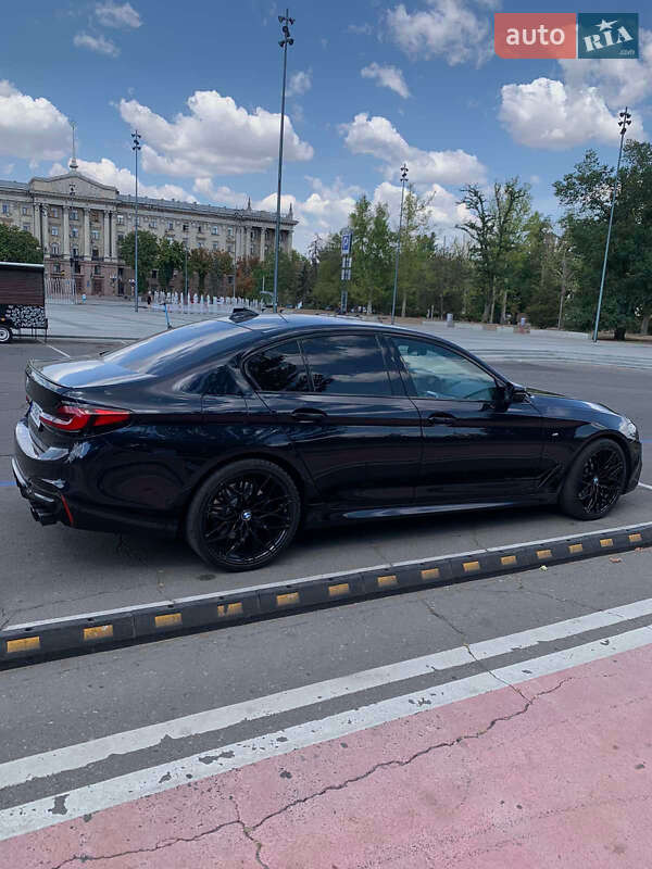 Седан BMW 5 Series 2017 в Николаеве