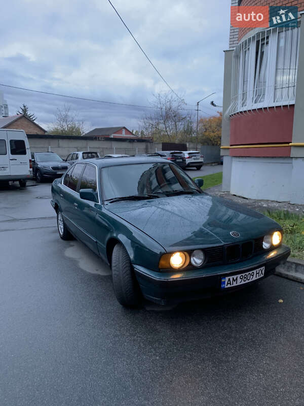 Седан BMW 5 Series 1990 в Хмельницком